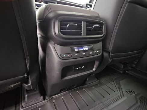 Used 2025 Honda Pilot EX-L image 30