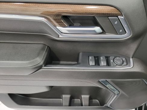 Used 2023 Chevrolet Silverado 1500 LT image 25