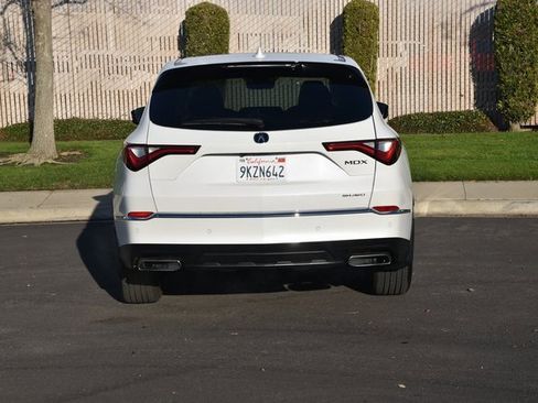 Used 2024 Acura MDX SH-AWD w/ Technology Package image 5