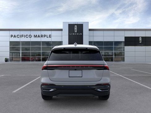 New 2026 Lincoln Nautilus Premier image 5