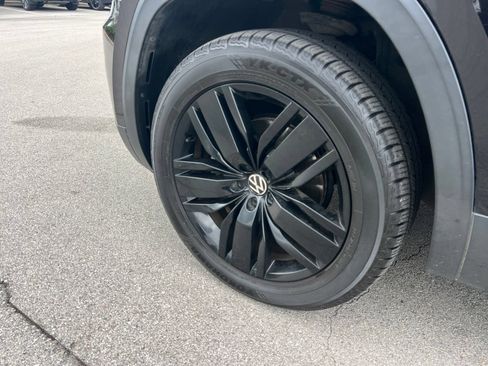 Used 2018 Volkswagen Atlas SEL FWD image 10