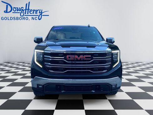 Used 2023 GMC Sierra 1500 SLT w/ SLT Premium Package AWD/4WD image 8