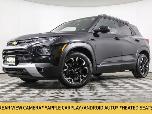 Used 2023 Chevrolet TrailBlazer LT image 2