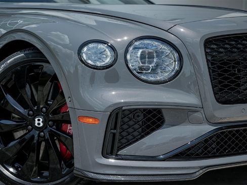 New 2025 Bentley Flying Spur Plug-In Hybrid image 3