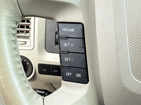 Used 2009 Ford Escape XLT image 27