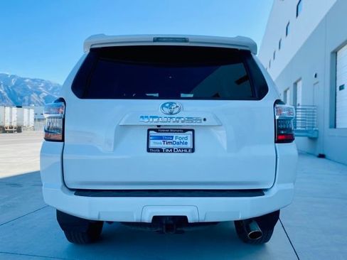 Used 2019 Toyota 4Runner SR5 w/ Wilderness Package image 6