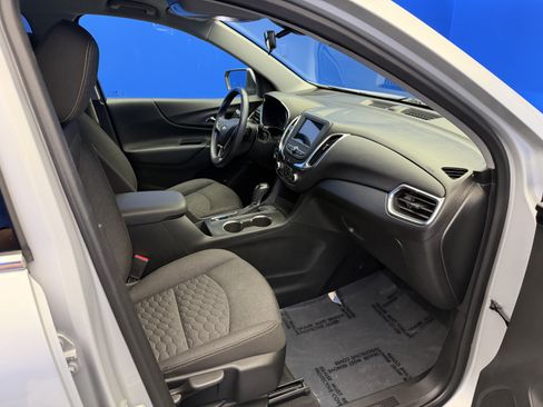 Used 2019 Chevrolet Equinox LT FWD image 24