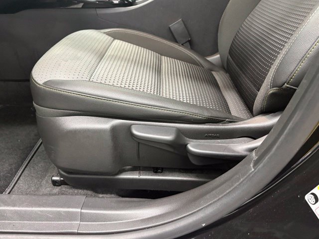 Used 2025 Chevrolet Trax LT w/ Driver Confidence Package FWD image 14