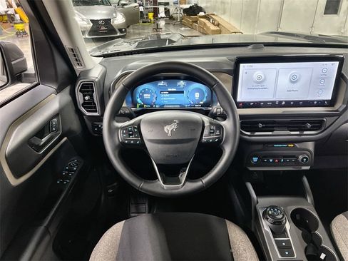 Used 2025 Ford Bronco Sport Big Bend w/ Convenience Package image 17