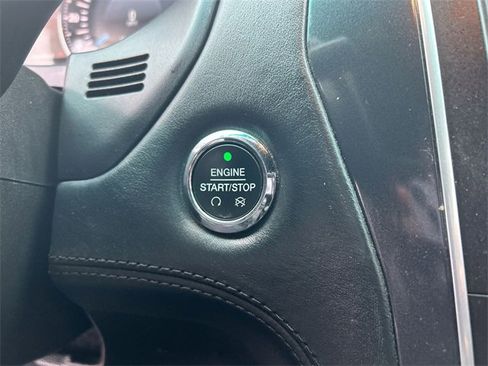 Used 2016 Ford Explorer Platinum image 17