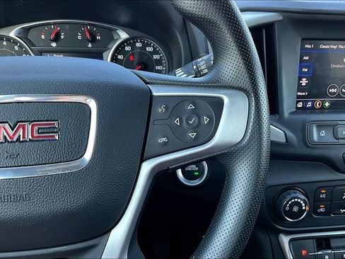Used 2023 GMC Terrain SLE w/ Elevation Edition AWD/4WD image 12