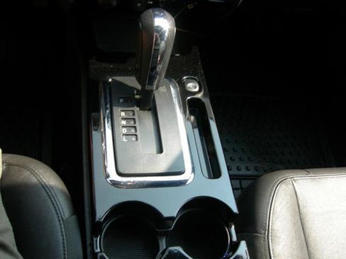 Used 2010 Ford Escape Limited AWD/4WD image 14