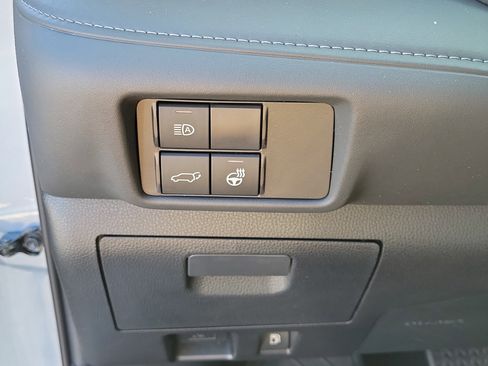 Certified 2020 Toyota Highlander Limited AWD/4WD image 27