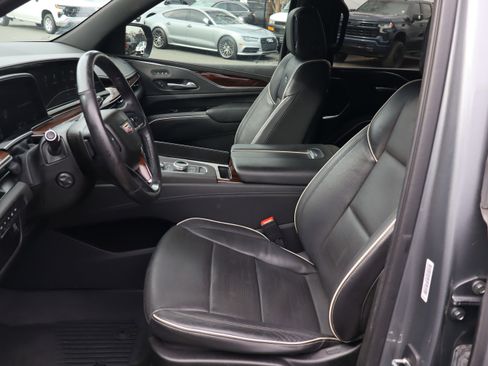 Used 2021 Cadillac Escalade ESV Premium Luxury image 18