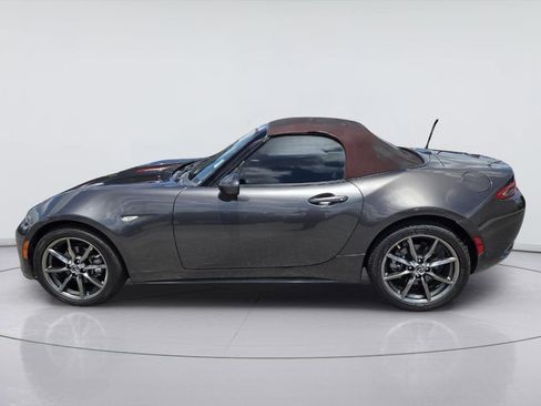 Used 2018 MAZDA MX-5 Miata Grand Touring RWD image 4