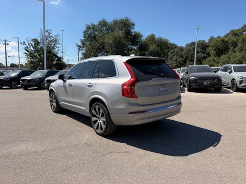 Certified 2025 Volvo XC90 T8 Plus w/ Protection Package Premier AWD/4WD image 4