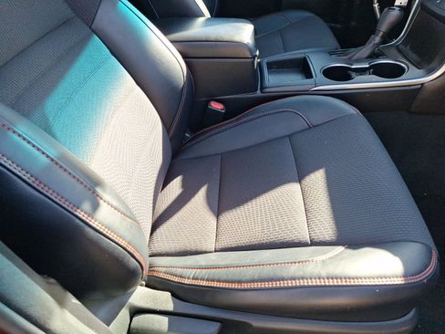 Used 2017 Toyota Camry SE image 34