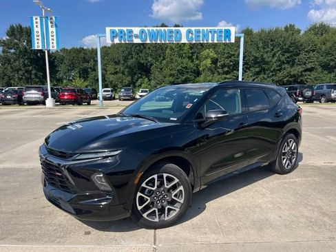 Used 2025 Chevrolet Blazer RS FWD image 2