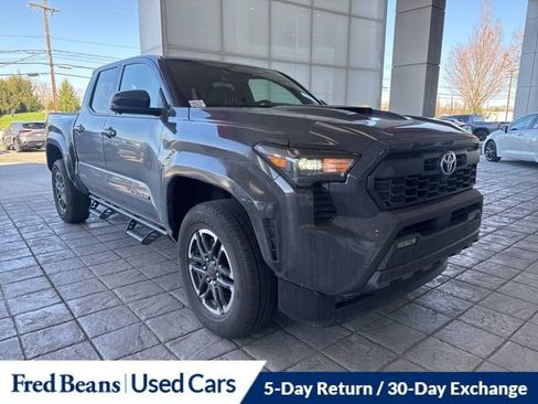 Used 2025 Toyota Tacoma TRD Sport w/ TRD Sport Premium Package image 1