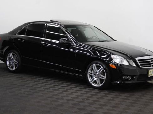 Used 2010 Mercedes-Benz E 550 Sedan w/ Premium 1 Pkg image 3