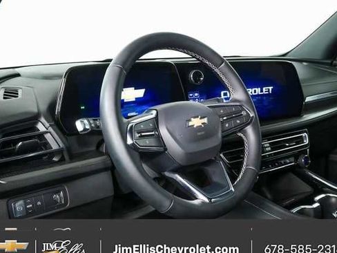 Certified 2025 Chevrolet Traverse LT image 4