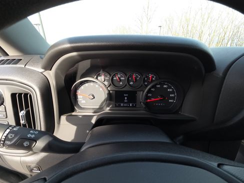 Certified 2025 GMC Sierra 1500 Pro w/ Pro Value Package image 17