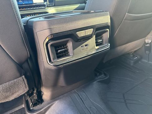 Used 2022 Chevrolet Silverado 1500 ZR2 w/ Technology Package image 23