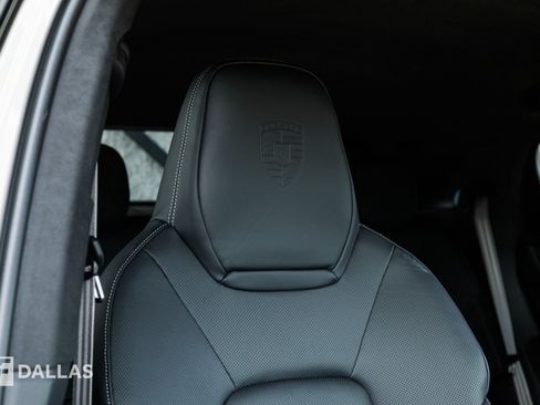 Used 2024 Porsche Cayenne Turbo GT AWD/4WD image 45
