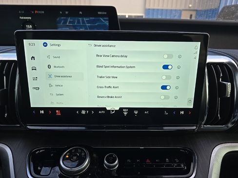 Used 2025 Ford Expedition Platinum w/ Platinum Ultimate Package image 33