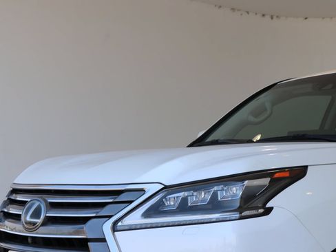 Used 2017 Lexus LX 570 4WD w/ Luxury Package image 58