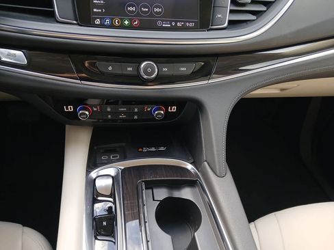 Used 2023 Buick Enclave Essence FWD image 38