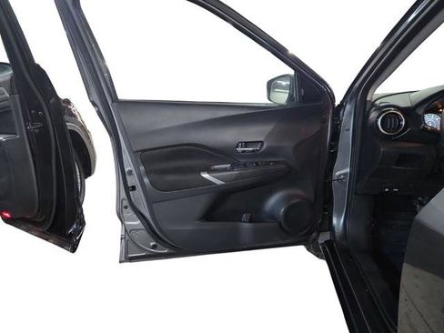 Used 2023 Nissan Kicks SV image 15