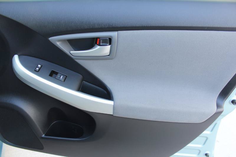 Used 2015 Toyota Prius Two FWD image 21