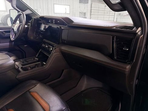 Used 2025 GMC Sierra 2500 AT4 w/ AT4 Premium Plus Package image 12