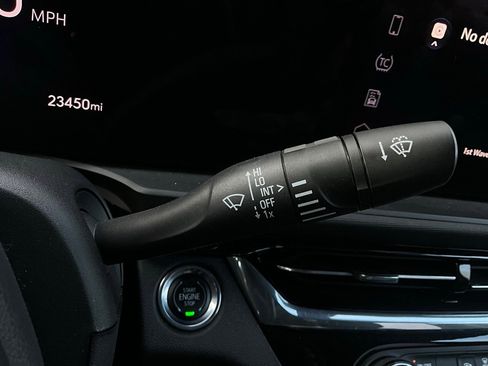 Used 2025 Buick Envista Sport Touring image 36