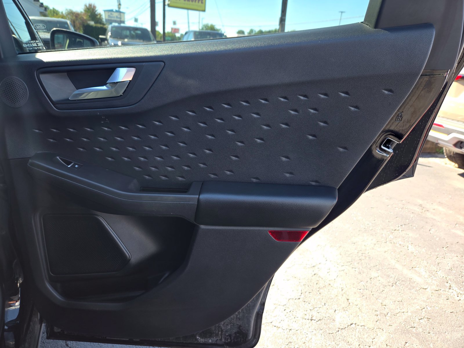 Used 2020 Ford Escape Titanium w/ Titanium Premium Package 2.0 AWD/4WD image 27