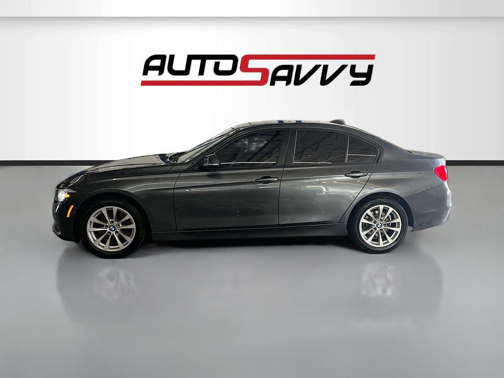 Used 2018 BMW 320i Sedan w/ Convenience Package RWD image 4