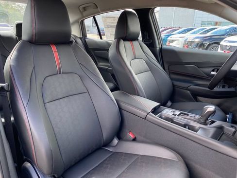 New 2027 Nissan Sentra SR FWD image 9