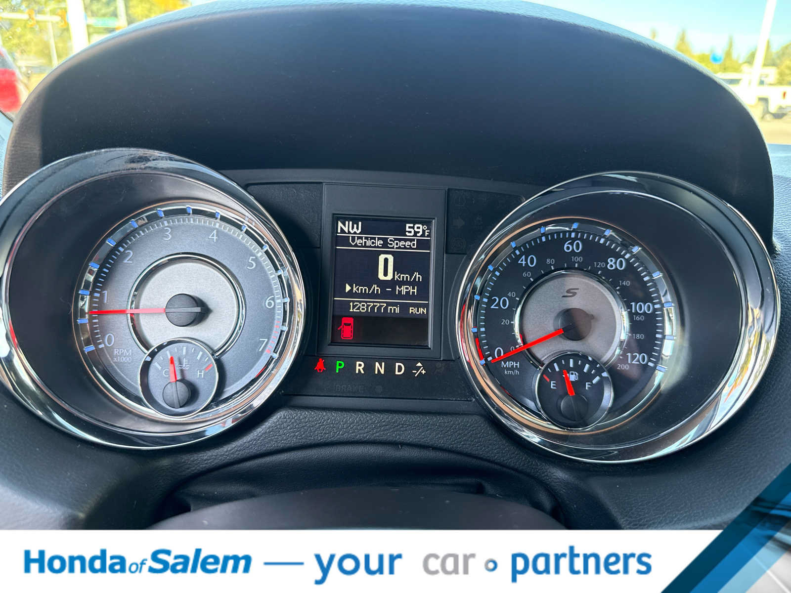 Used 2014 Chrysler Town & Country S FWD image 18