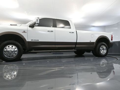Used 2024 RAM 3500 Limited w/ Safety Group image 59