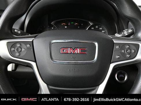 Used 2024 GMC Terrain SLE image 9