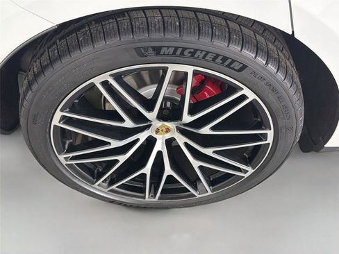 Certified 2023 Porsche Macan S w/ Premium Package Plus AWD/4WD image 13