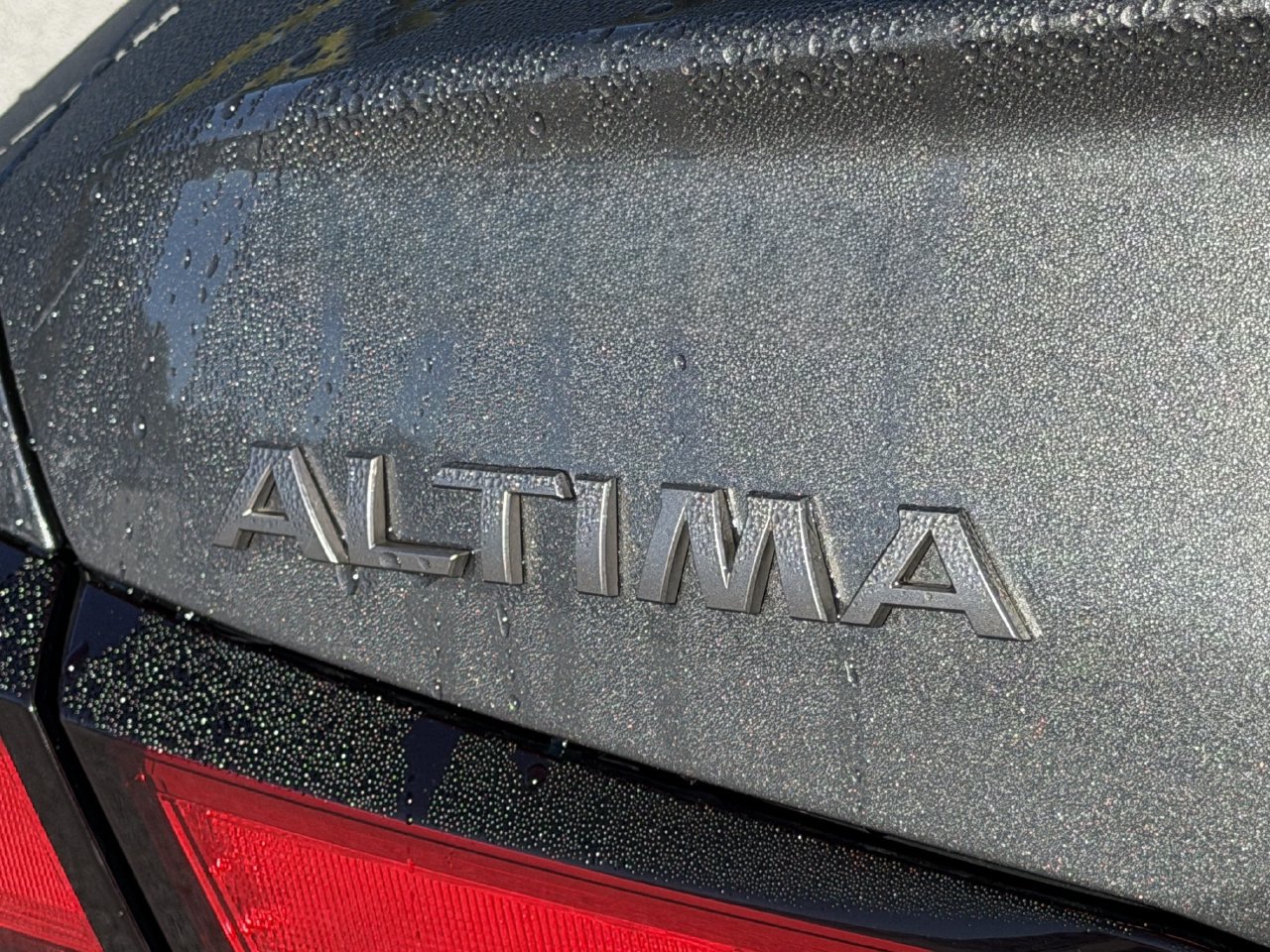 Used 2024 Nissan Altima 2.5 SV FWD image 24