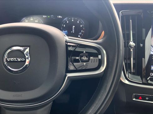 Used 2017 Volvo S90 T6 Inscription w/ Vision Package image 22