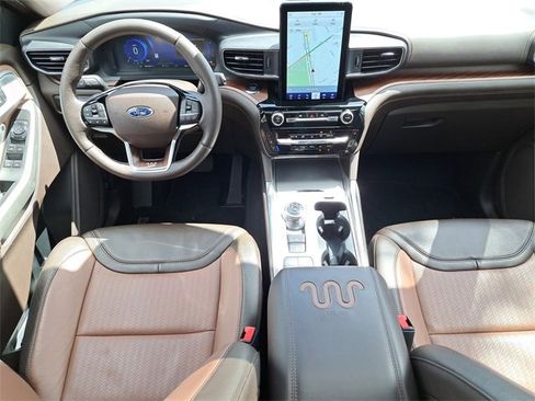 Used 2022 Ford Explorer King Ranch w/ Technology Package image 19