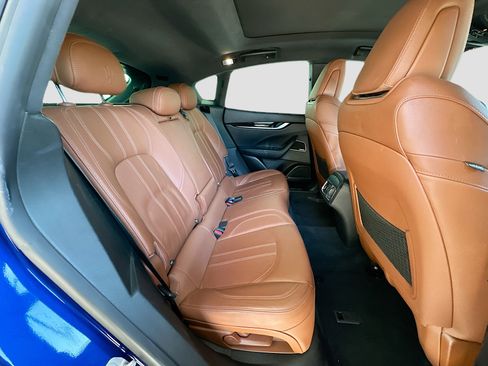 Used 2018 Maserati Levante GranSport AWD/4WD image 28