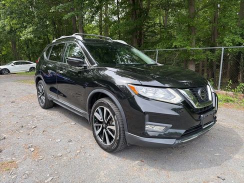 Used 2019 Nissan Rogue SL w/ Premium Package AWD/4WD image 2