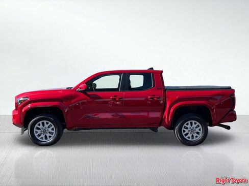 Certified 2025 Toyota Tacoma SR5 image 2