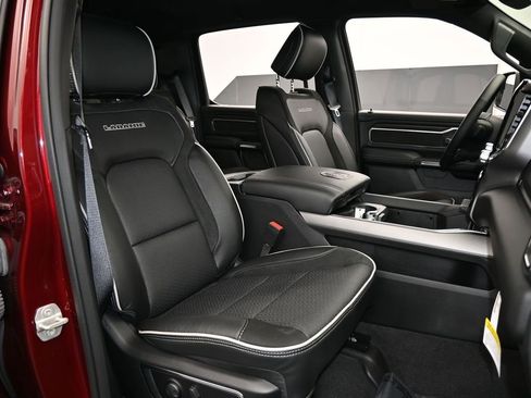 Used 2025 RAM 1500 Laramie image 42