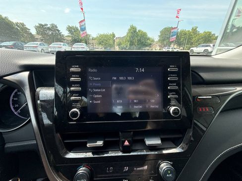 Used 2023 Toyota Camry SE FWD image 15